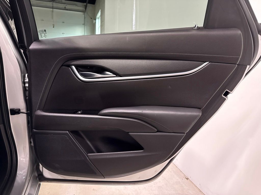 2016 Cadillac XTS 4dr Sedan FWD - 23070314 - 22