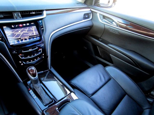 2016 Cadillac XTS 4dr Sedan Luxury Collection AWD - 22204347 - 20