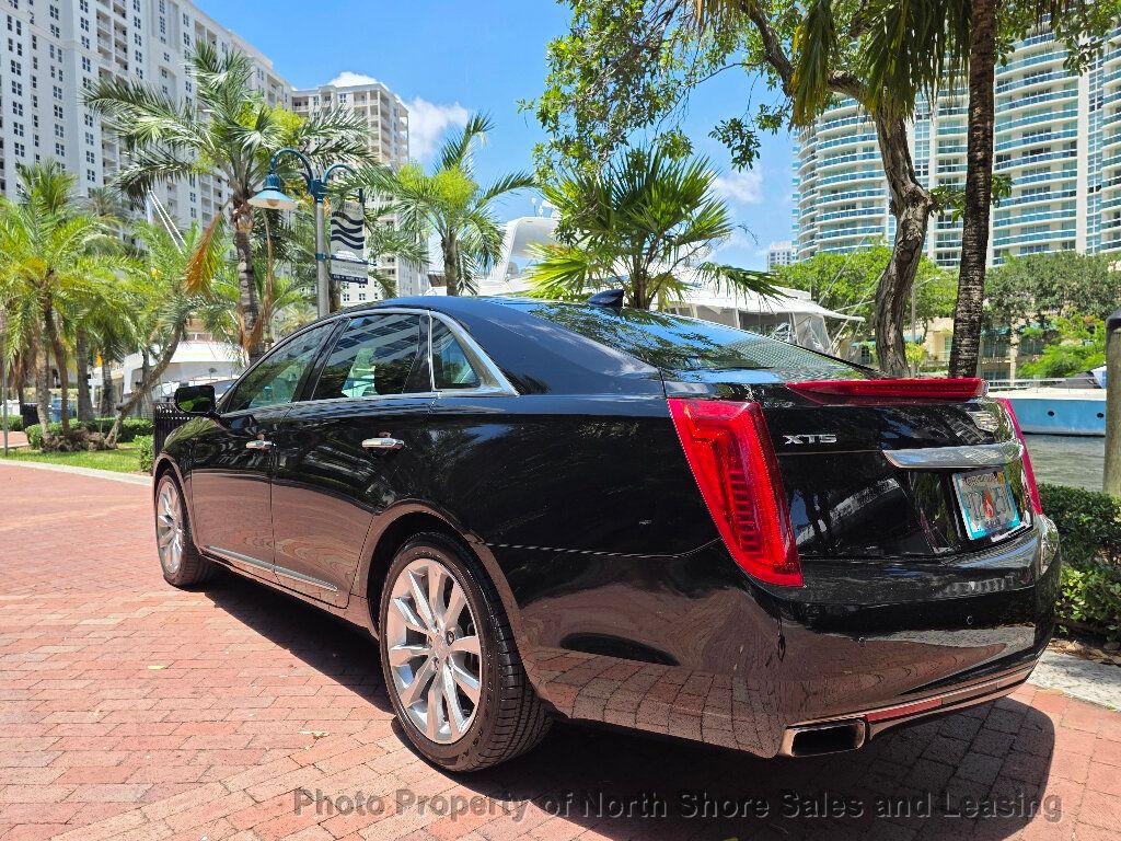 2016 Cadillac XTS 4dr Sedan Luxury Collection FWD - 23037790 - 32