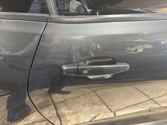 2016 Chevrolet Camaro 2dr Convertible 2SS - 22939793 - 10