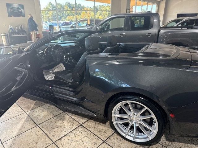 2016 Chevrolet Camaro 2dr Convertible 2SS - 22939793 - 29
