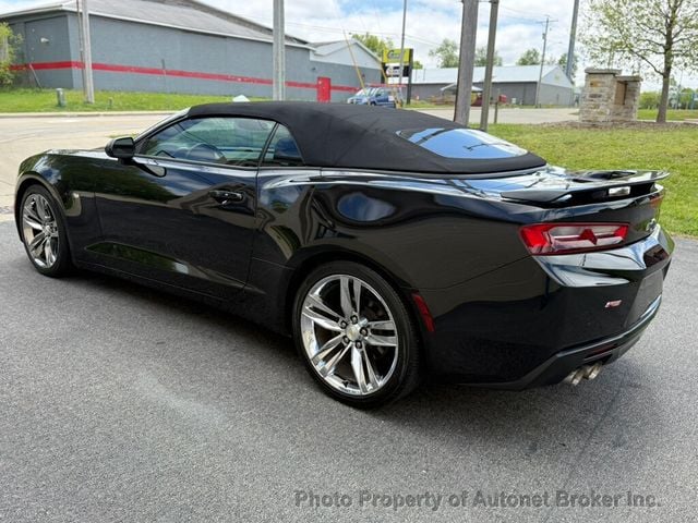 2016 Chevrolet Camaro 2dr Convertible LT w/2LT - 23019592 - 3