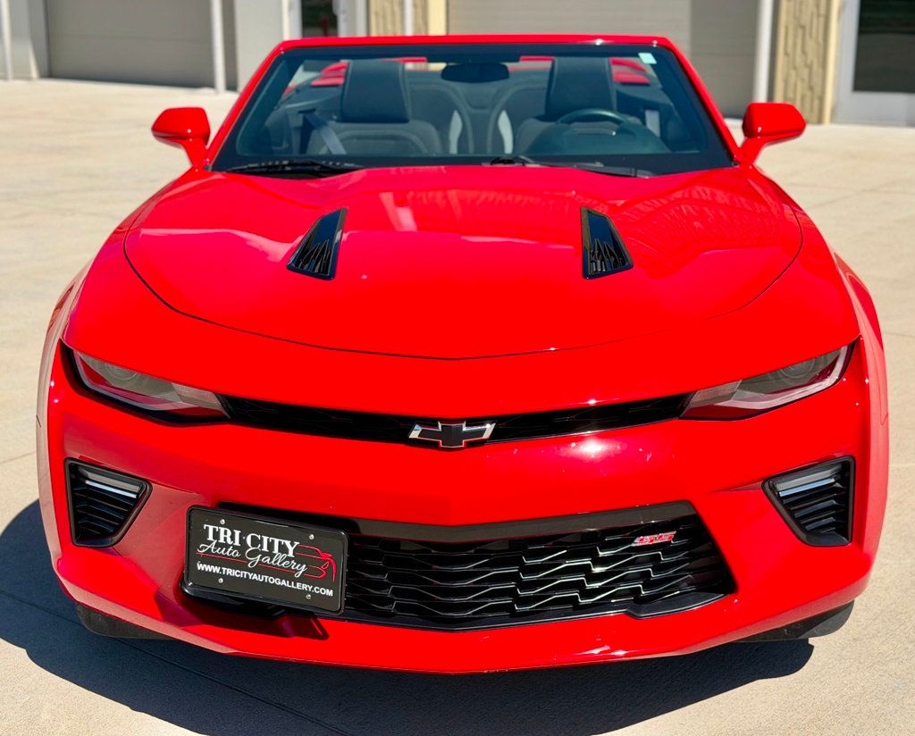 2016 Chevrolet Camaro 2dr Convertible SS w/1SS - 23008186 - 1