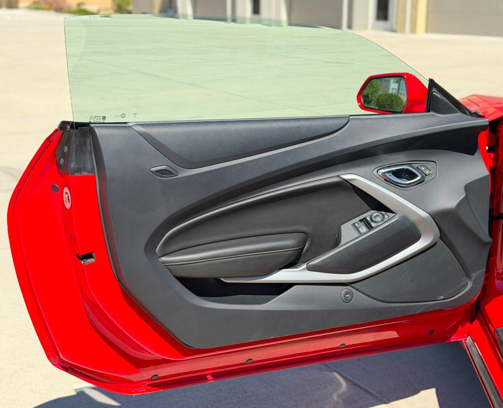 2016 Chevrolet Camaro 2dr Convertible SS w/1SS - 23008186 - 23