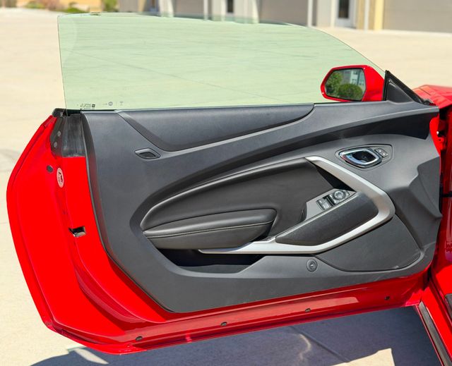 2016 Chevrolet Camaro 2dr Convertible SS w/1SS - 23008186 - 23