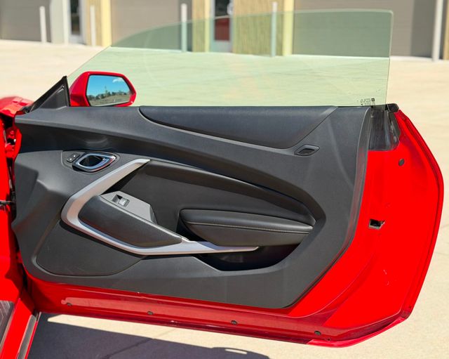 2016 Chevrolet Camaro 2dr Convertible SS w/1SS - 23008186 - 24