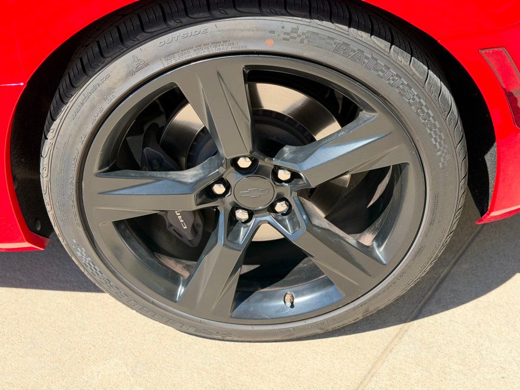 2016 Chevrolet Camaro 2dr Convertible SS w/1SS - 23008186 - 33