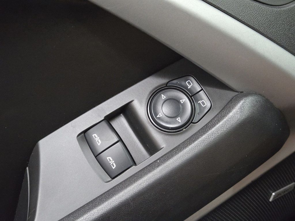 2016 Chevrolet Camaro 2dr Coupe 1LT - 22913560 - 18