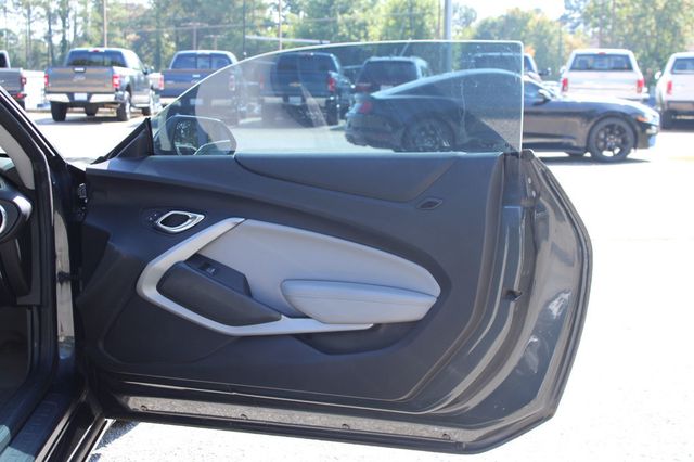 2016 Chevrolet Camaro 2dr Coupe 1LT - 23076064 - 25