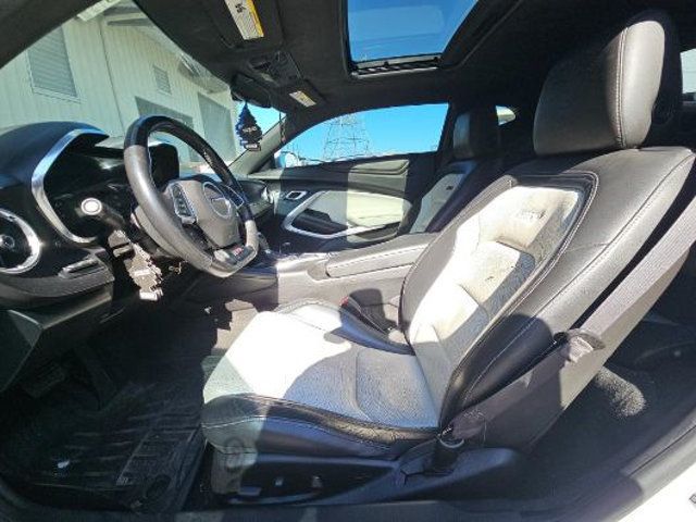 2016 Chevrolet Camaro 2dr Coupe 2SS - 23036915 - 4