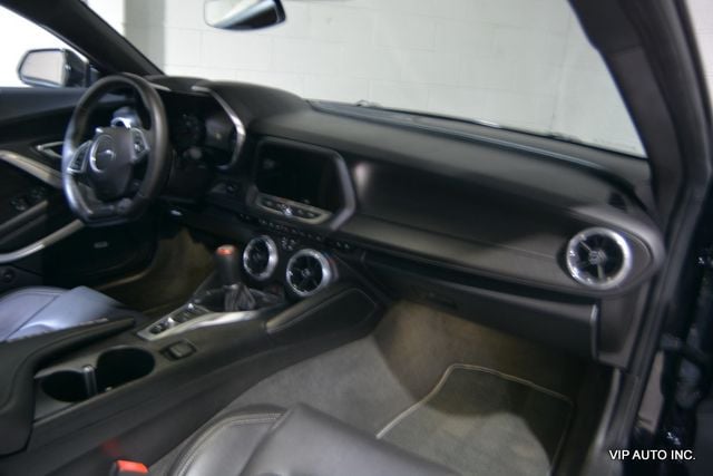 2016 Chevrolet Camaro 2dr Coupe 2SS - 22887112 - 13