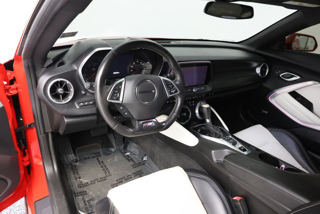 2016 Chevrolet Camaro 2dr Coupe 2SS with Magnetic Ride Control & Power Sunroof - 22938596 - 9