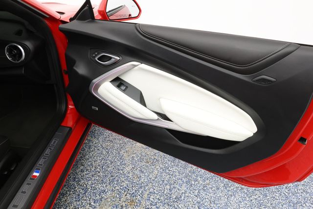 2016 Chevrolet Camaro 2dr Coupe 2SS with Magnetic Ride Control & Power Sunroof - 22938596 - 22