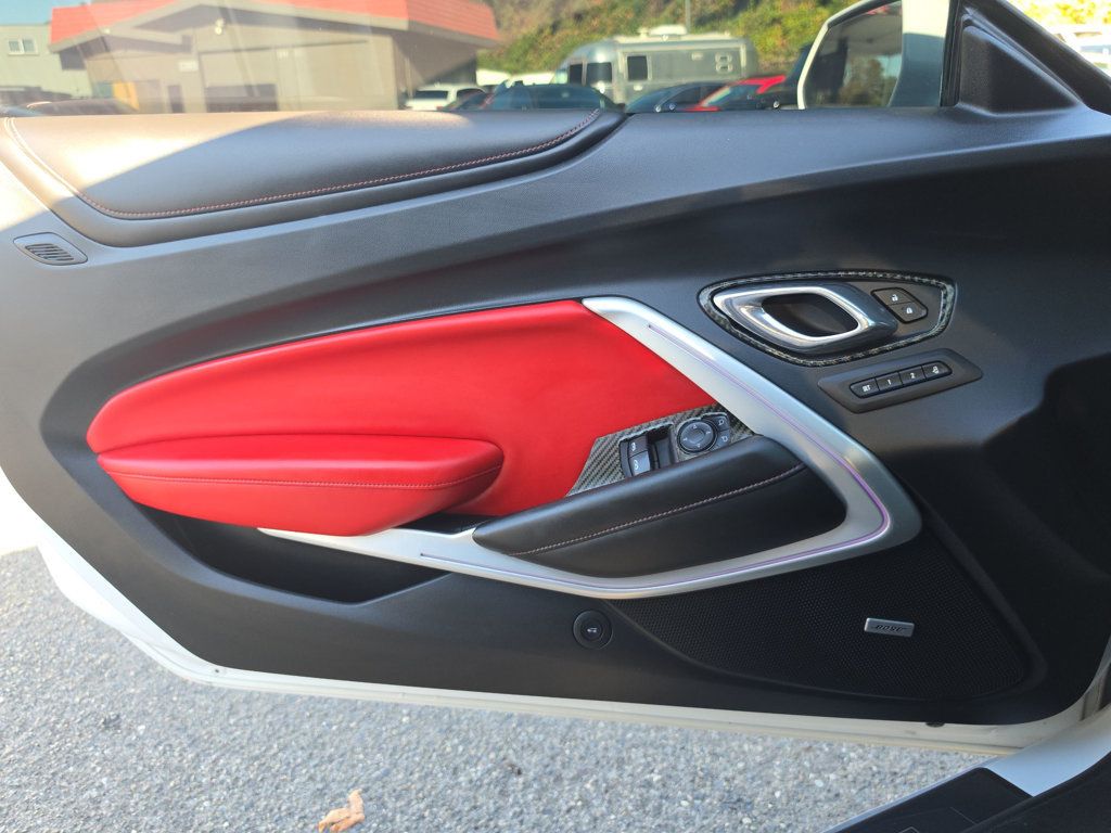 Chevrolet Camaro photo 18