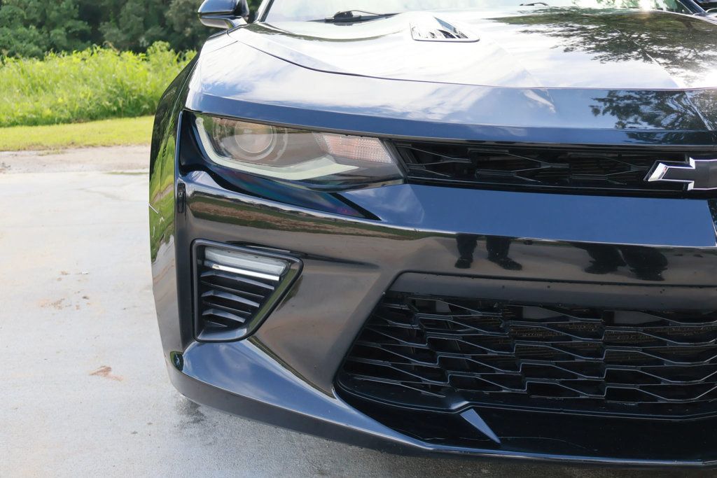 2016 Chevrolet Camaro 2SS Coupe photo 11