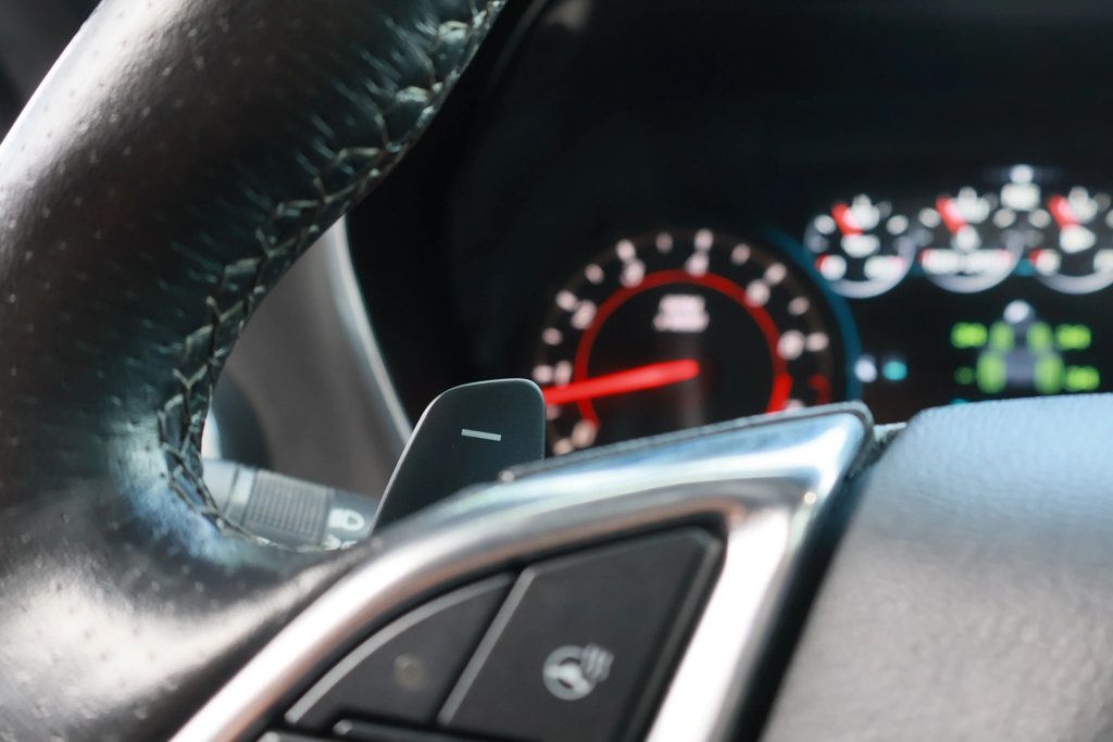 2016 Chevrolet Camaro 2SS Coupe photo 17