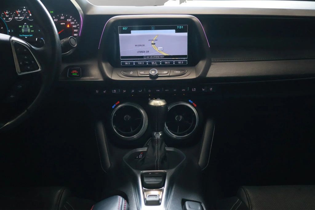 2016 Chevrolet Camaro 2SS Coupe photo 25
