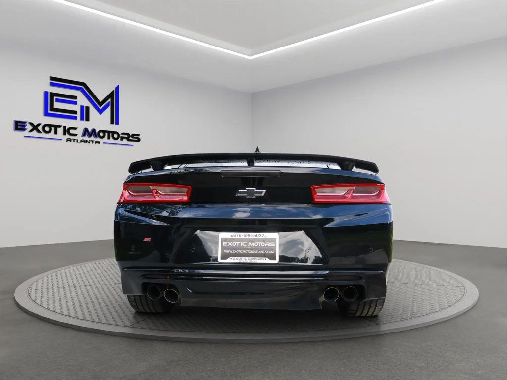 2016 Chevrolet Camaro 2SS Coupe photo 3