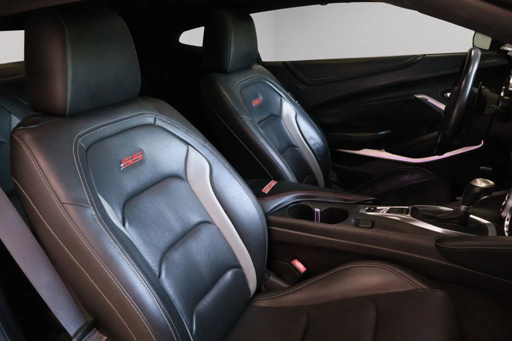 2016 Chevrolet Camaro 2SS Coupe photo 30