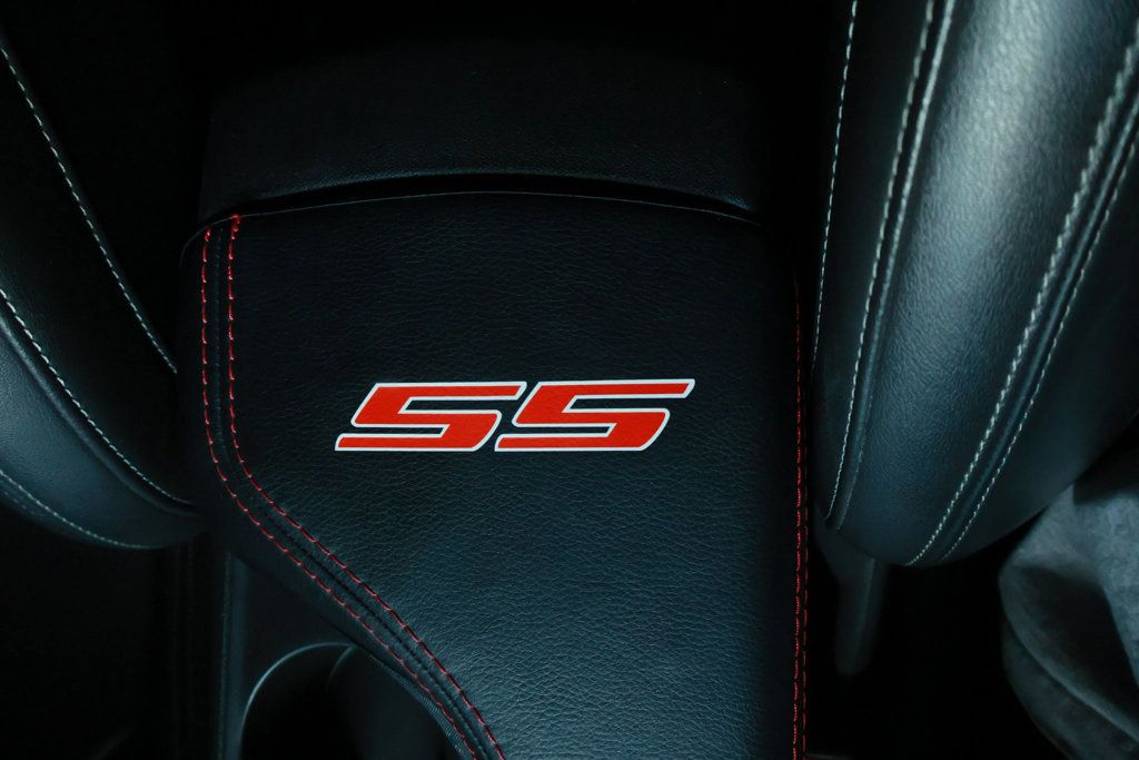 2016 Chevrolet Camaro 2SS Coupe photo 36