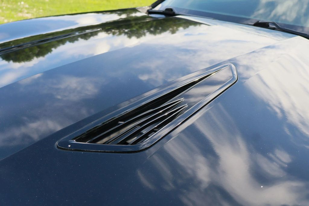 2016 Chevrolet Camaro 2SS Coupe photo 8