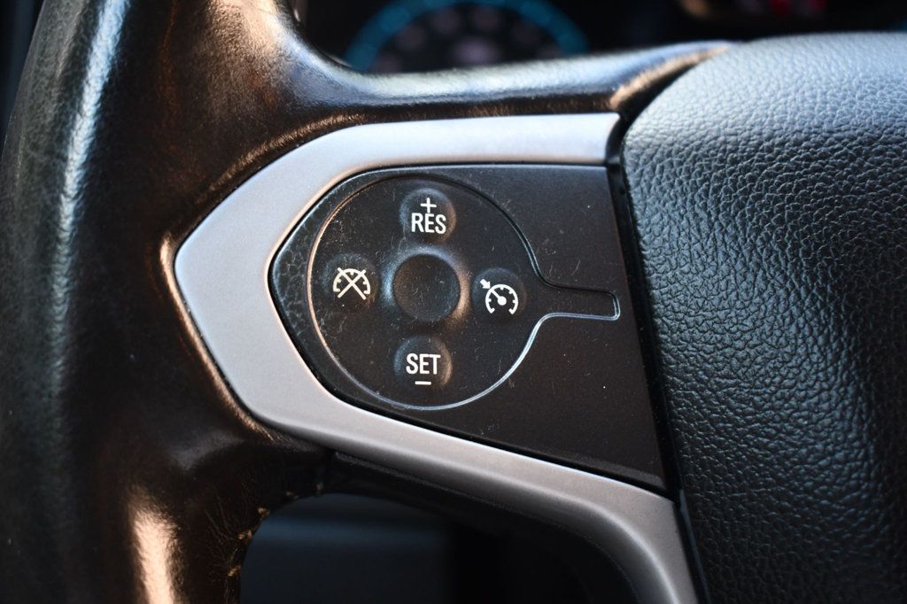 2016 Chevrolet Colorado LT photo 21