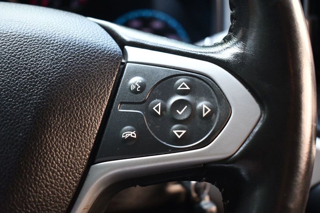 2016 Chevrolet Colorado LT photo 22