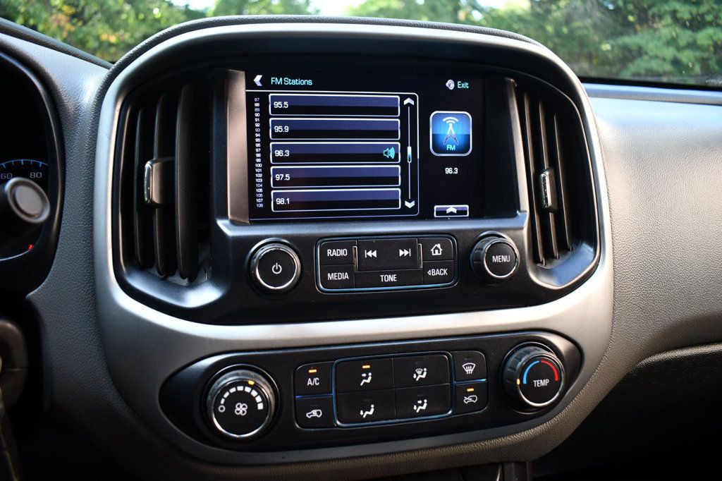 2016 Chevrolet Colorado LT photo 24
