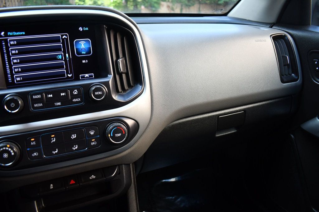 2016 Chevrolet Colorado LT photo 27