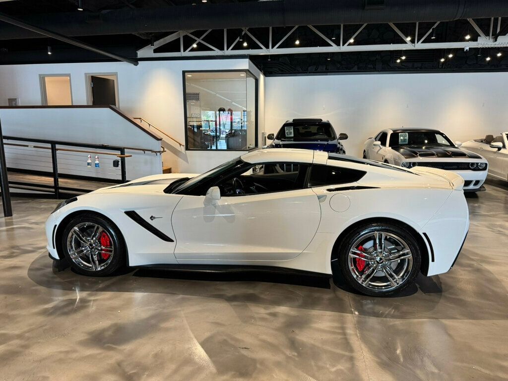 2016 Chevrolet Corvette 1LT Coupe photo 2