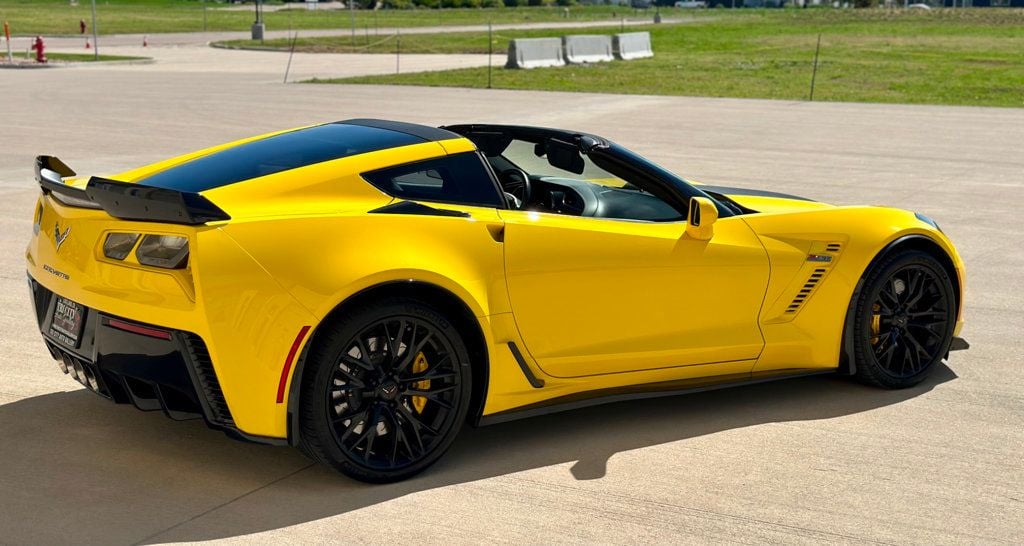 2016 Chevrolet Corvette Z06 3LZ Coupe photo 12