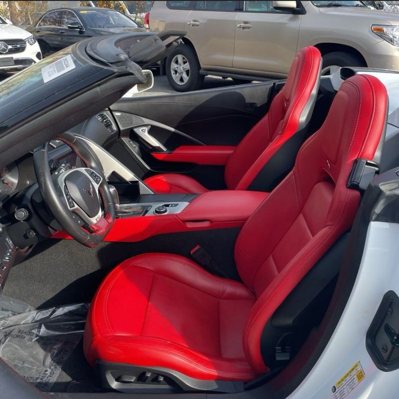 2016 Chevrolet Corvette 2dr Stingray Convertible w/2LT - 22950707 - 9