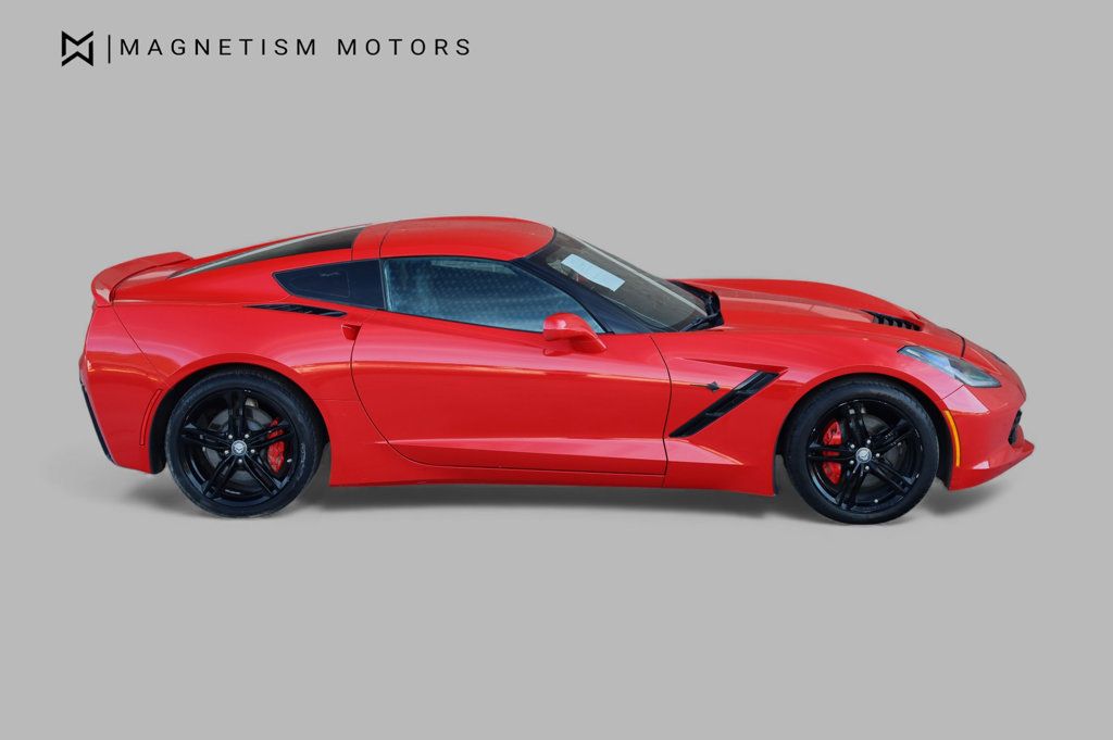 2016 Chevrolet Corvette Stingray Coupe 2LT photo 3