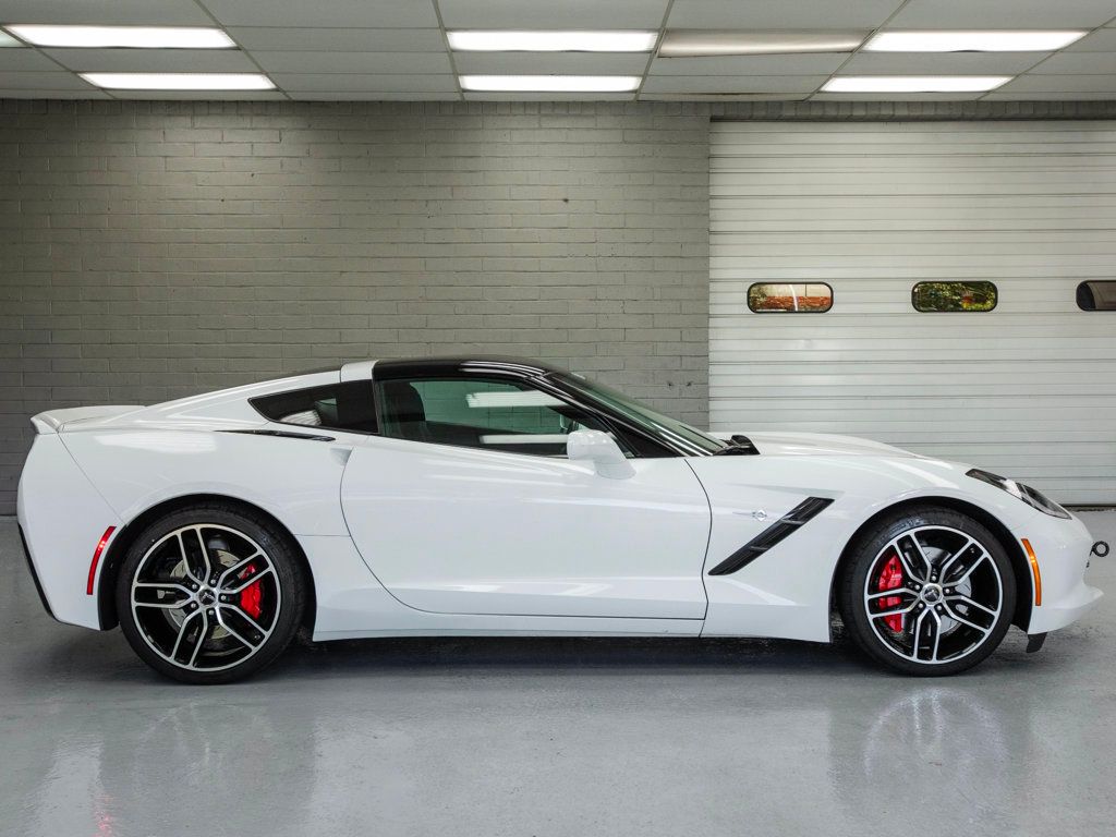 2016 Chevrolet Corvette Stingray Z51 Coupe 2LT photo 3