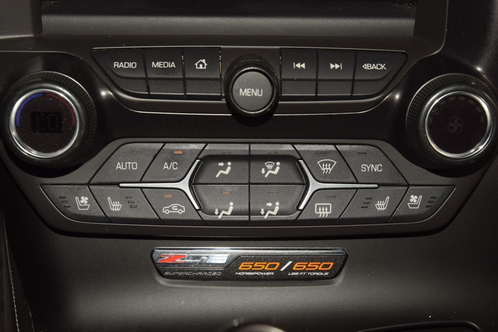 2016 Chevrolet Corvette 2dr Z06 Convertible w/2LZ - 23061773 - 37