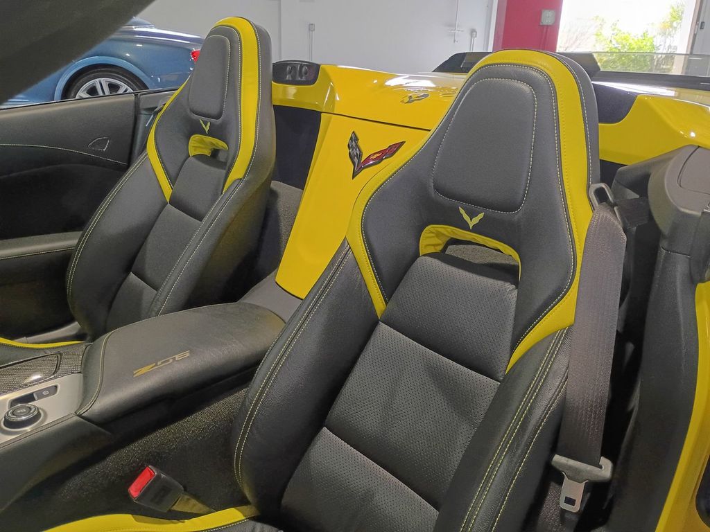 2016 Chevrolet Corvette 2dr Z06 Convertible w/2LZ Clean Autocheck - 23097096 - 19