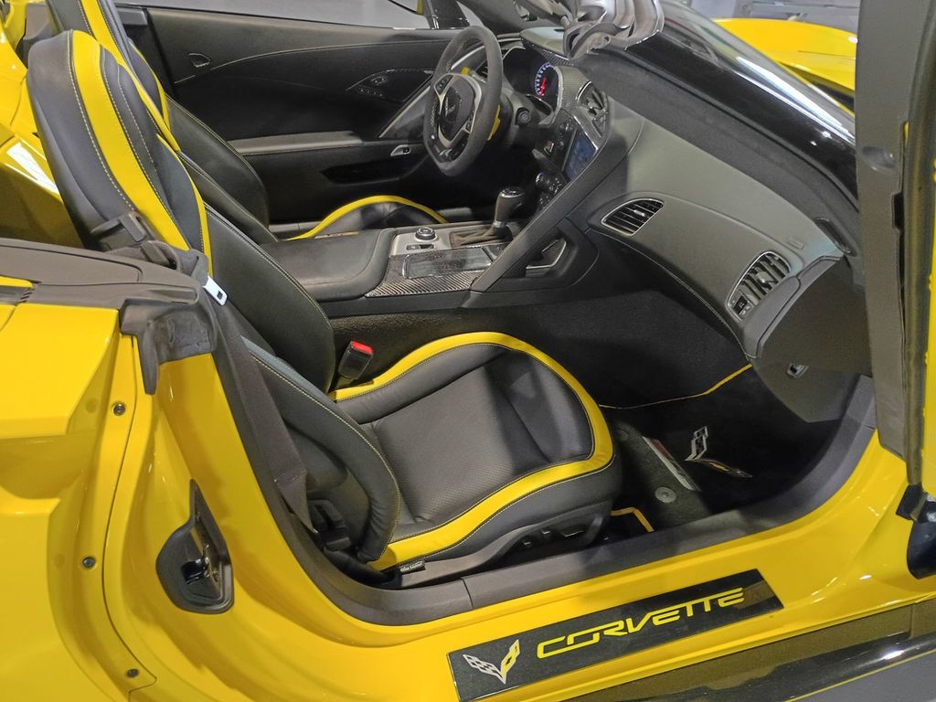 2016 Chevrolet Corvette 2dr Z06 Convertible w/2LZ Clean Autocheck - 23097096 - 35