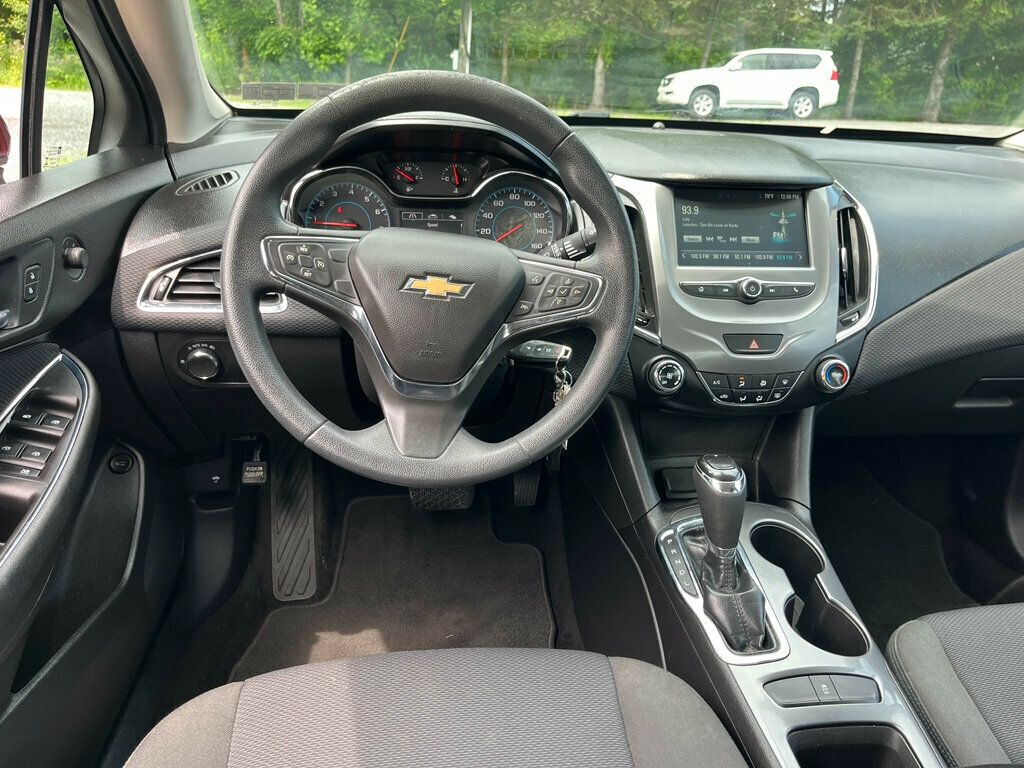2016 Chevrolet CRUZE FUEL EFFICIENT & RELIABLE - 23055643 - 11
