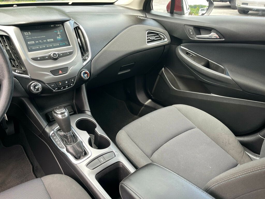 2016 Chevrolet CRUZE FUEL EFFICIENT & RELIABLE - 23055643 - 12