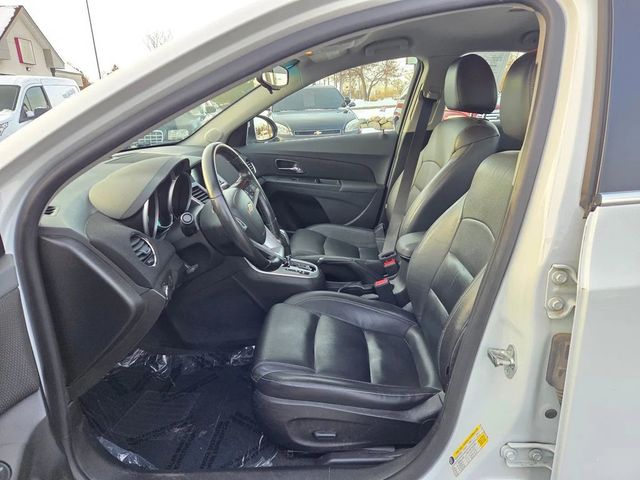 2016 Chevrolet Cruze Limited 2LT Sedan 4D - 22989100 - 1