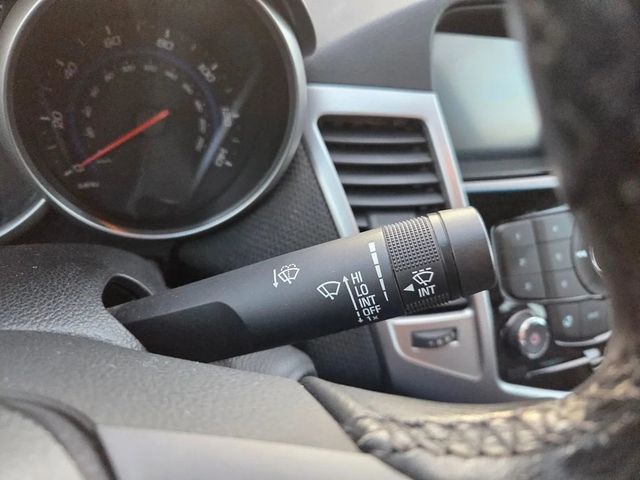 2016 Chevrolet Cruze Limited 2LT Sedan 4D - 22989100 - 29