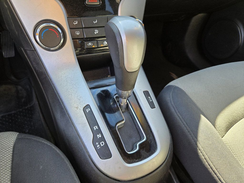 2016 Chevrolet Cruze Limited 4dr Sedan Automatic LS - 22923542 - 17