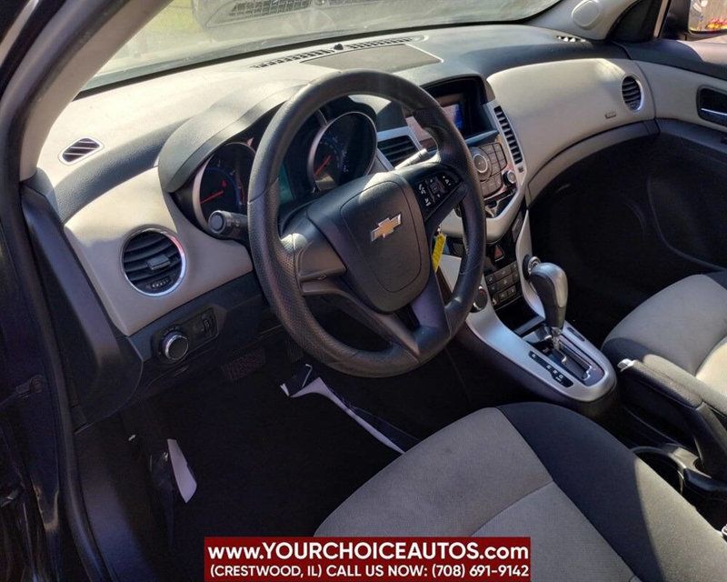 2016 Chevrolet Cruze Limited 4dr Sedan Automatic LS - 22924338 - 11