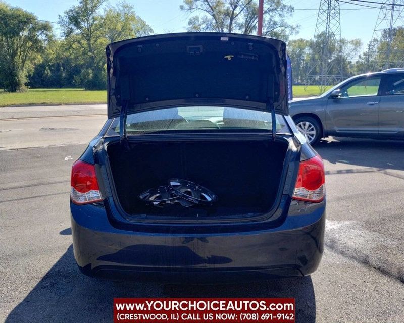 2016 Chevrolet Cruze Limited 4dr Sedan Automatic LS - 22924338 - 8