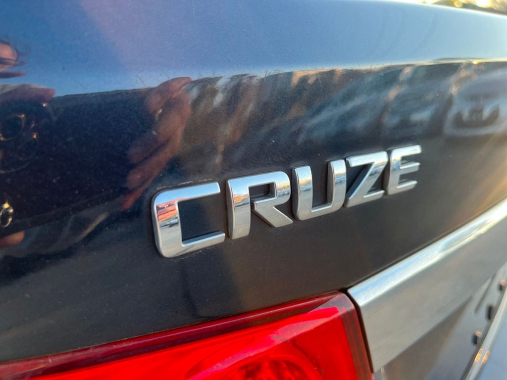 2016 Chevrolet Cruze Limited 4dr Sedan Automatic LS - 22311864 - 35