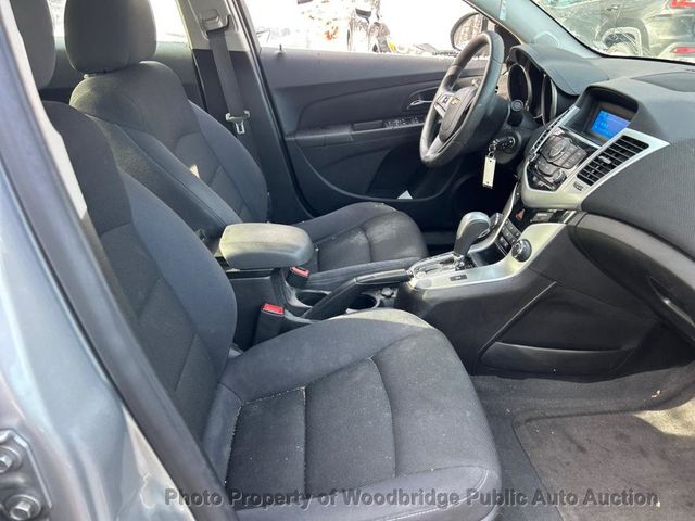 2016 Chevrolet Cruze Limited 4dr Sedan Automatic LT w/1LT - 22956403 - 8