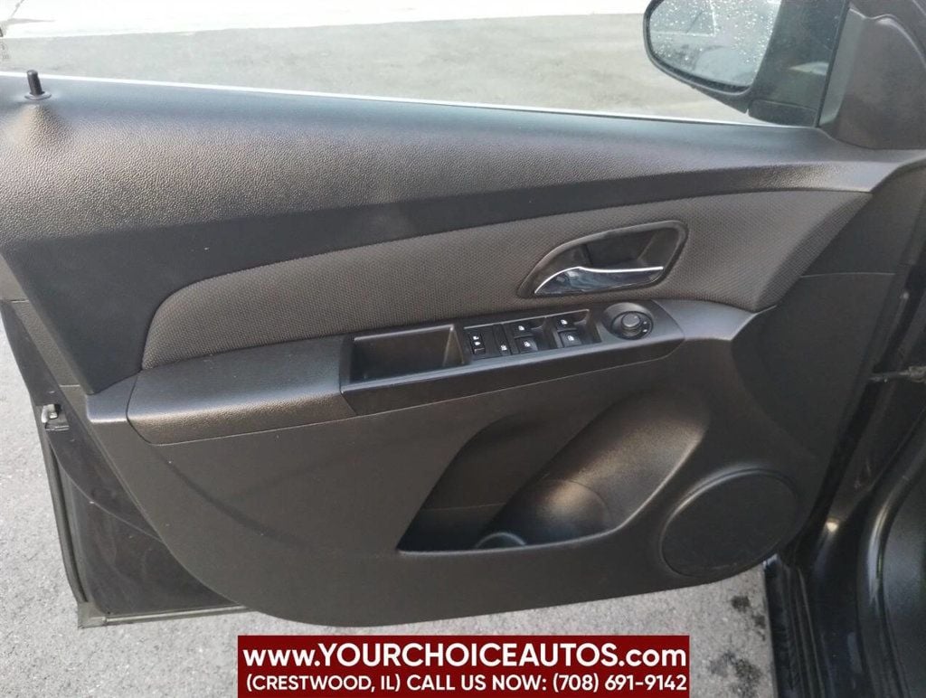 2016 Chevrolet Cruze Limited 4dr Sedan Automatic LT w/1LT - 22898484 - 10