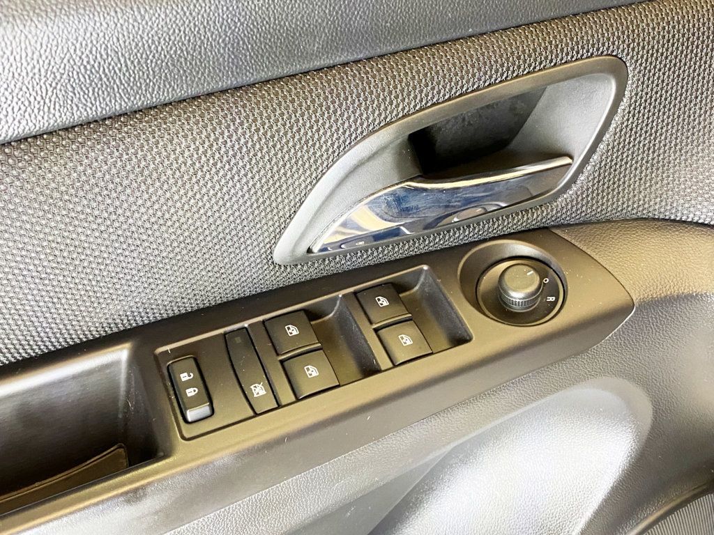 2016 Chevrolet Cruze Limited 4dr Sedan Automatic LT w/1LT - 22984468 - 14