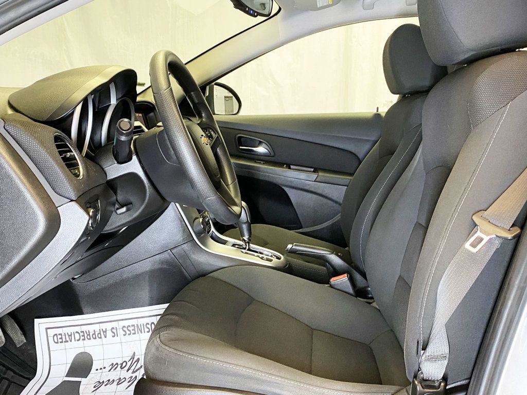 2016 Chevrolet Cruze Limited 4dr Sedan Automatic LT w/1LT - 22984468 - 15