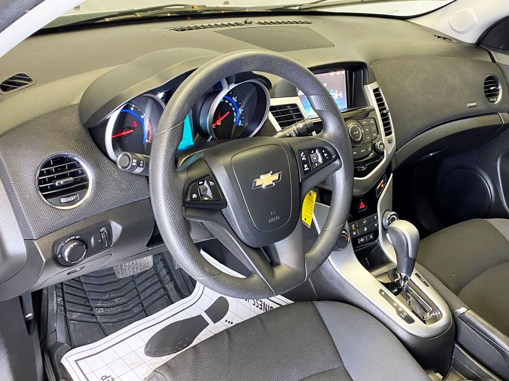 2016 Chevrolet Cruze Limited 4dr Sedan Automatic LT w/1LT - 22984468 - 16